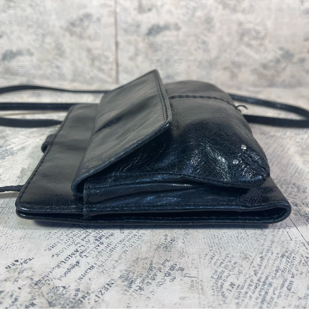 HOBO Black Leather Crossbody bag and organizer